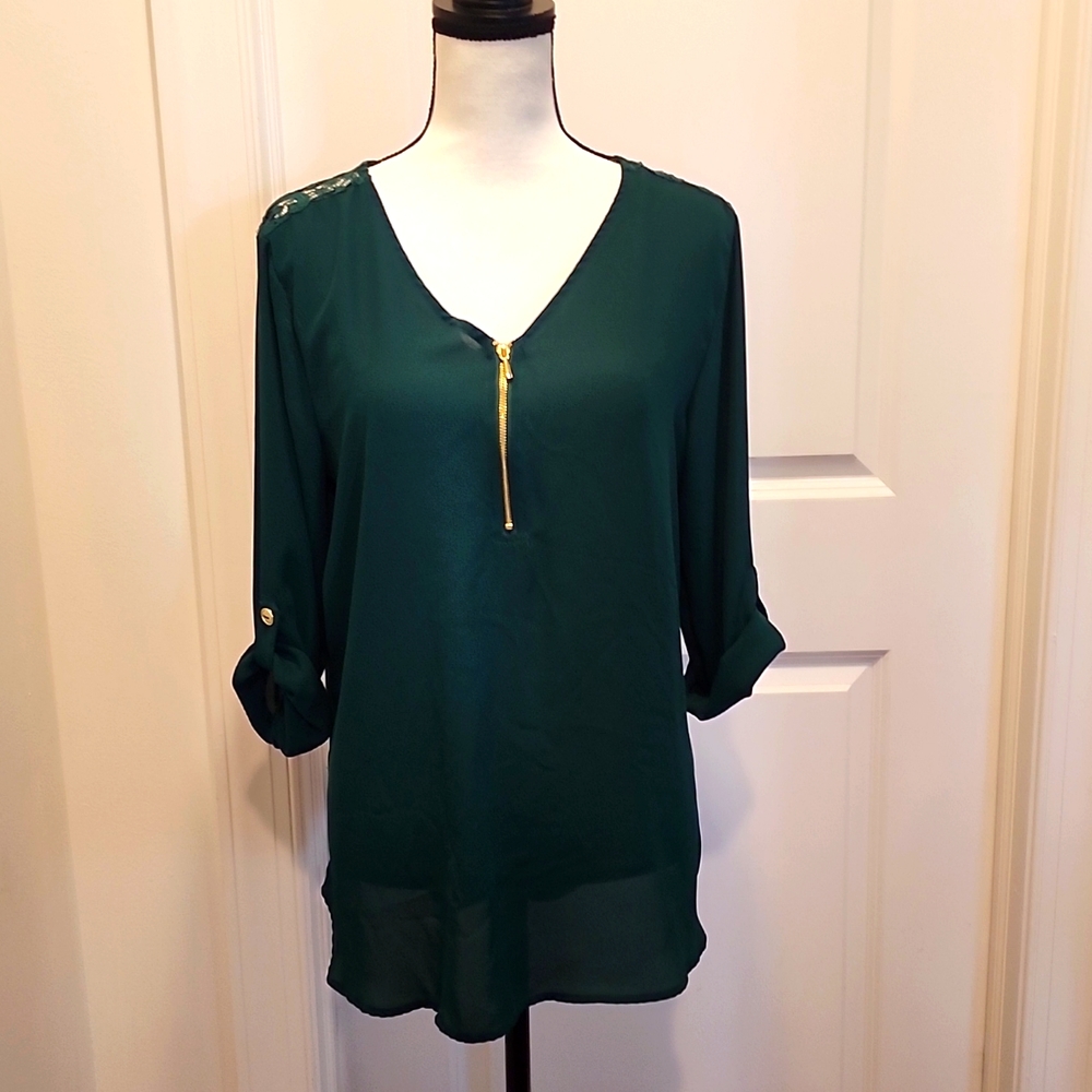 Women's large top .